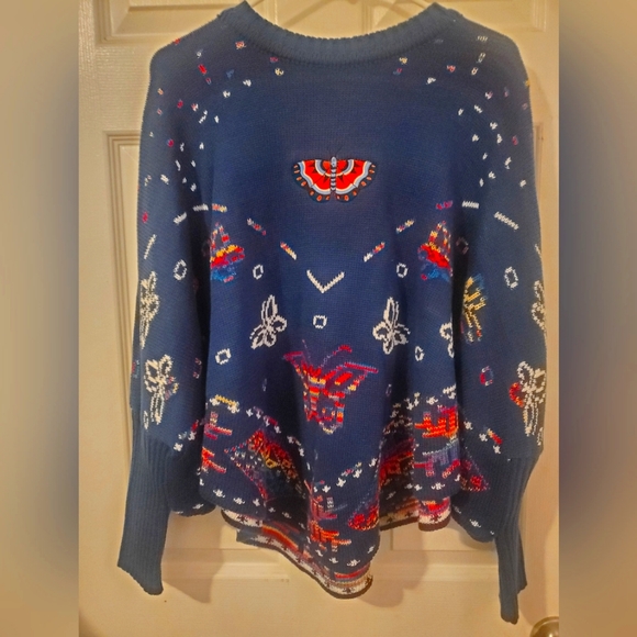 Womens poncho sweater - Picture 2 of 3